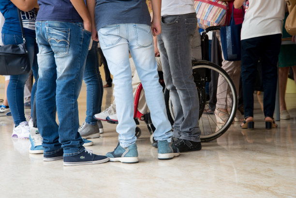 年轻的一代图片下载