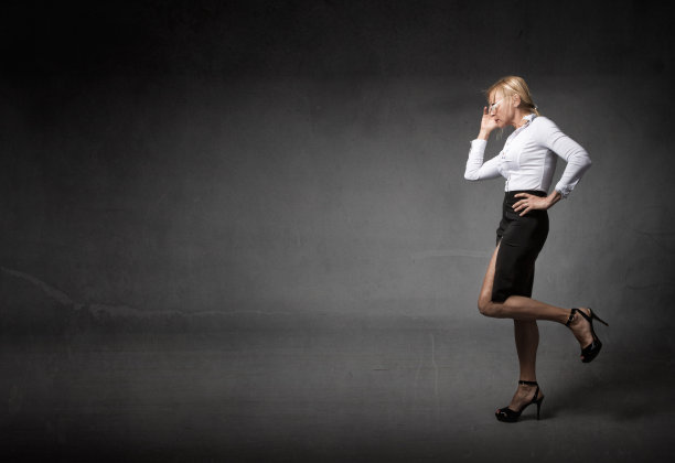 商业女性侧视图片下载