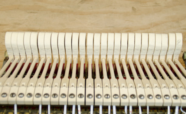 大钢琴锤的低音部图片下载