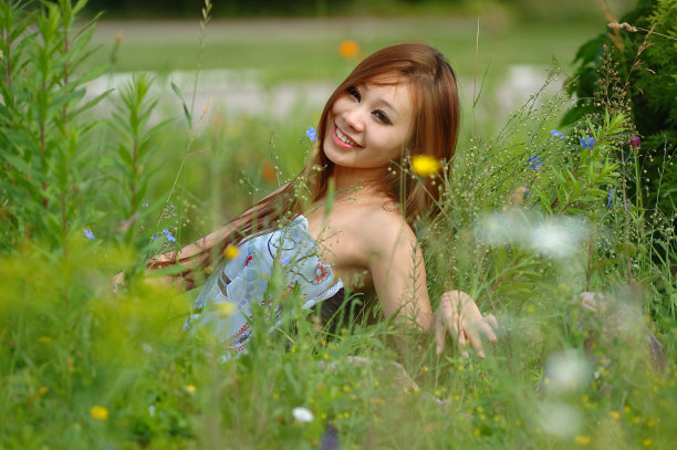 年轻和快乐图片下载