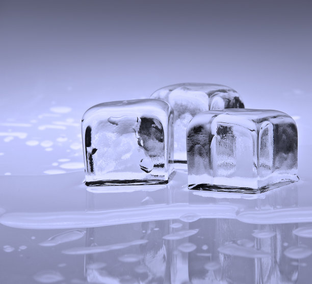 融化的冰图片下载