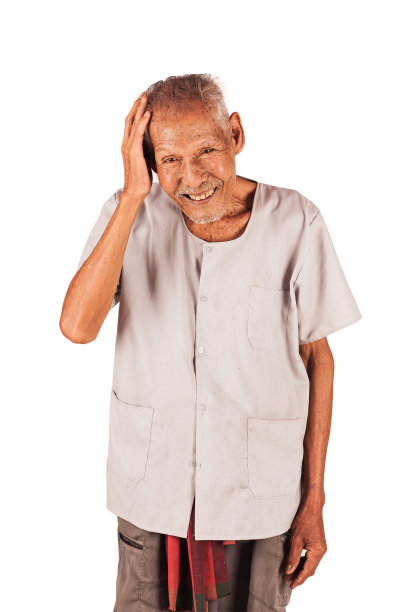 八十三岁老人微笑的肖像图片下载