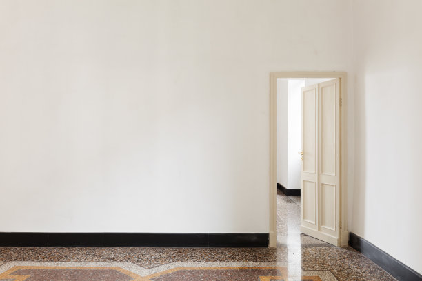 房间的门开着图片下载