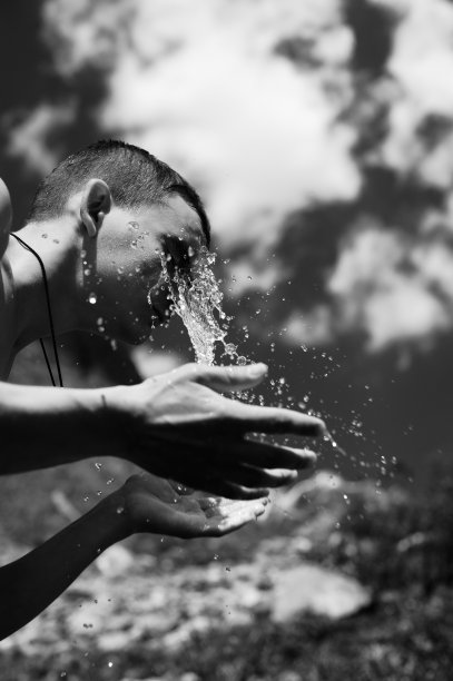 清新的山河图片下载