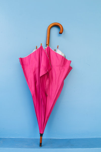 粉红色的伞图片下载