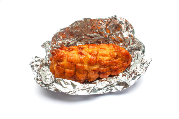 一只孤立的烤鸡图片下载