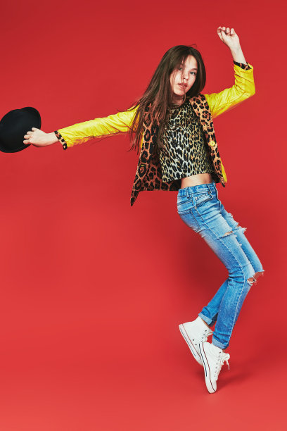 少女跳舞图片下载