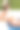 美丽的女孩放松在游泳池在夏天的时间图片下载