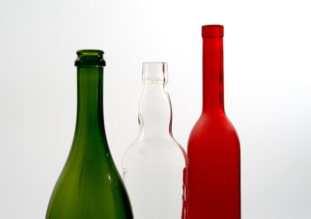 绿色，白色和红色的瓶子图片下载