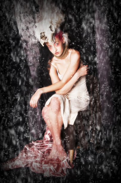 幻景的女人图片下载