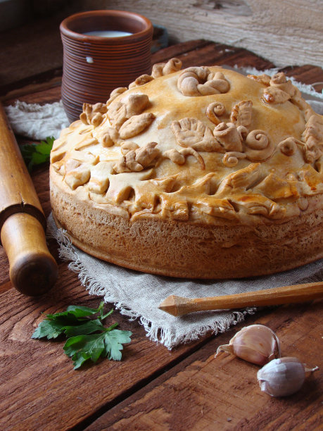 俄罗斯鸡肉蘑菇派图片下载