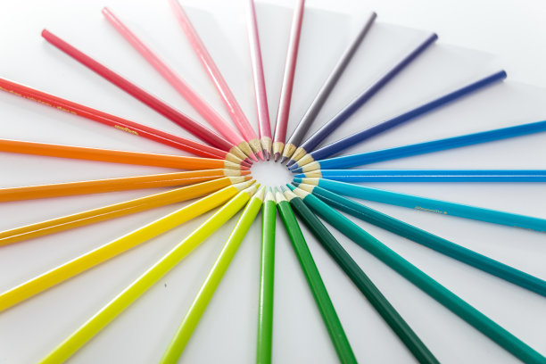 彩色铅笔的背景图片下载