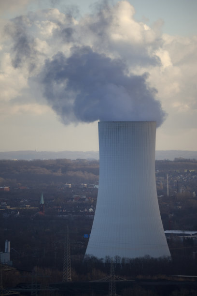 冷却塔排放蒸汽图片下载