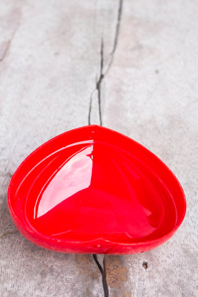 红色的心的形状图片下载