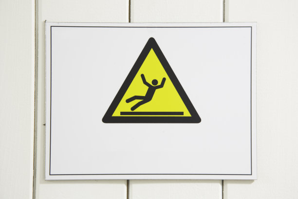危险标志警告，地面滑图片下载