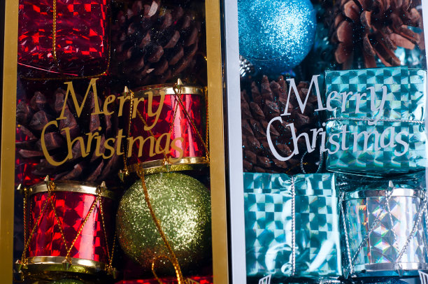 包装精美的圣诞玩具，图片下载