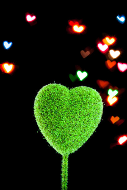 背景模糊上的心形物体。图片下载