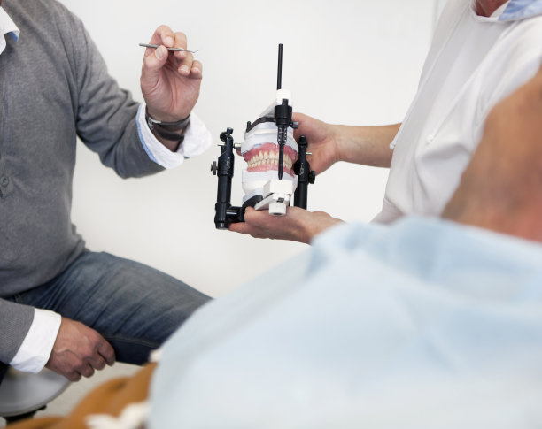 牙科医生和牙科修复图片下载