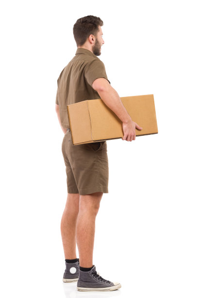 信使带着包裹。侧视图图片下载