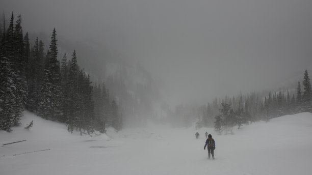 梦湖的雪鞋图片下载