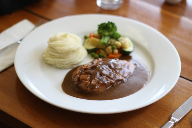 经典的红酱鸡图片下载