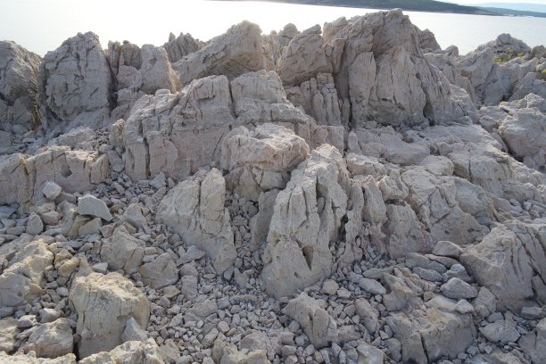 岩石在海边图片下载