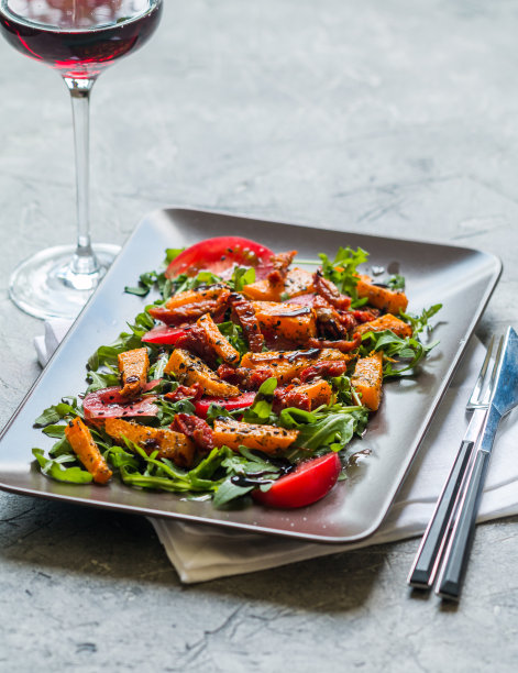 美味的烤南瓜沙拉图片下载