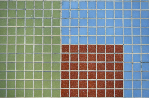 真正的蓝、绿、红瓷砖墙面图案图片下载