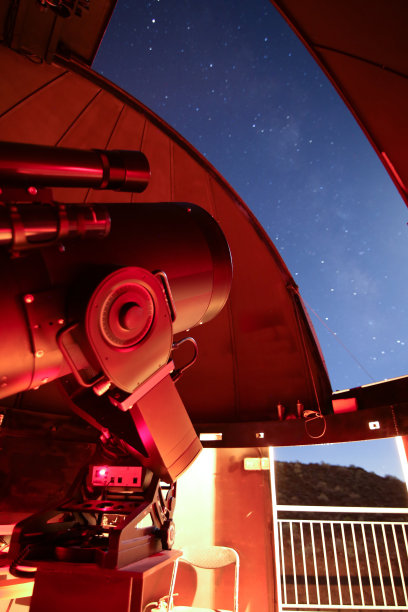 有望远镜的天文台星夜图片下载