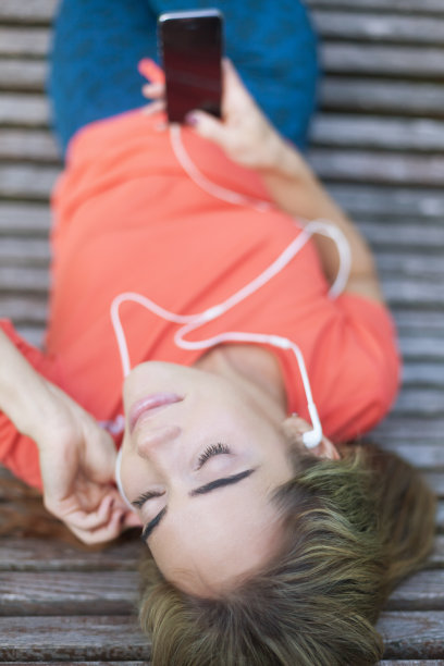 享受音乐图片下载