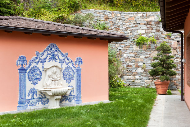 古典风格的喷泉图片下载