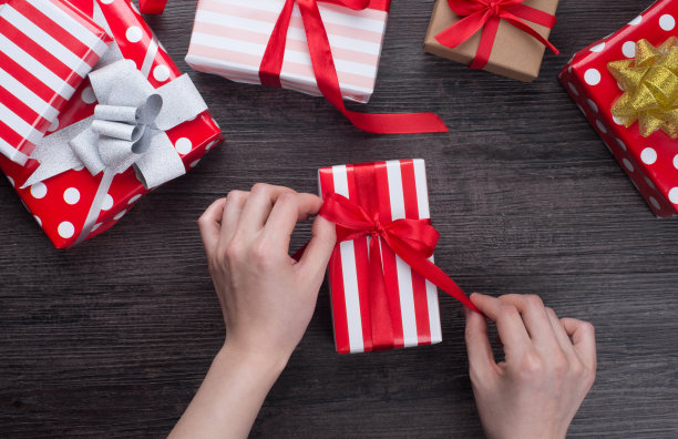 春节送礼物图片素材ID：164288044