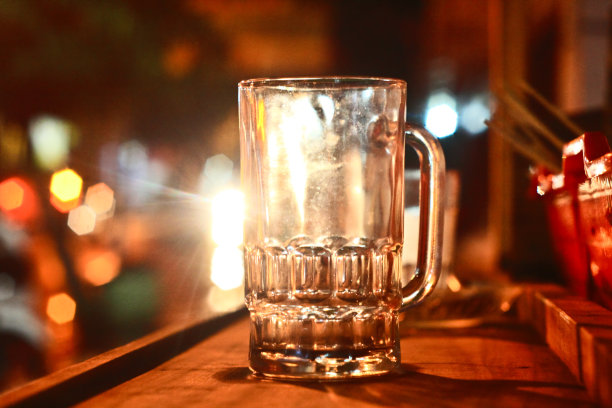 空的玻璃图片下载