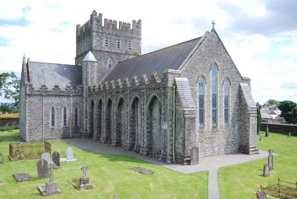 圣布里吉德大教堂和墓地图片下载