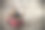 红色的杯子和彩色铅笔图片下载