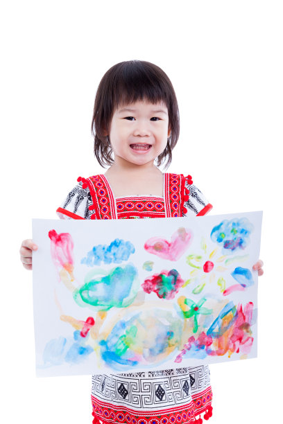 亚洲女孩画她的手，创意概念。孤立在白色图片下载