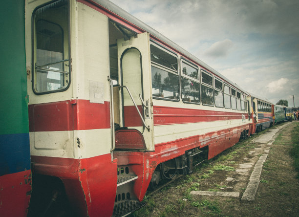 的窄轨铁路图片下载