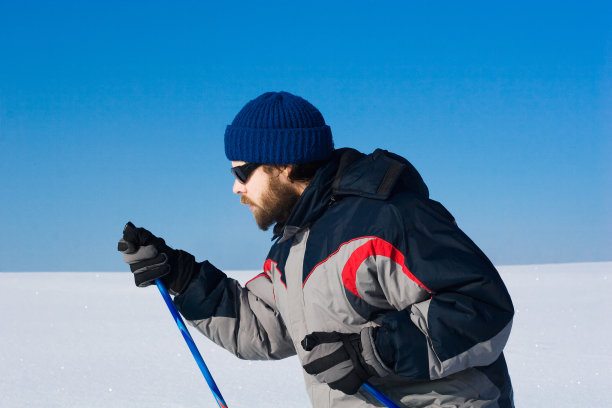 人滑雪图片下载