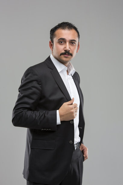 年轻人的肖像图片下载