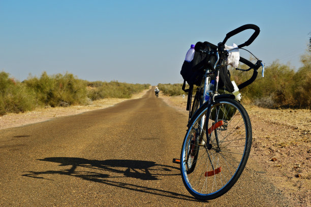 我的自行车在路上图片下载