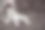 无聊的公主;戴着粉色皇冠的悲伤孤独的小女孩图片下载