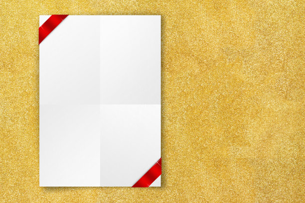 空白色海报与红色丝带挂在金色的亮墙，模拟模板展示或蒙太奇设计，豪华假日卡图片下载