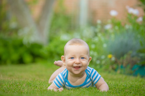 快乐的宝贝图片下载