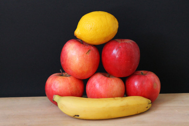 金字塔的水果图片下载