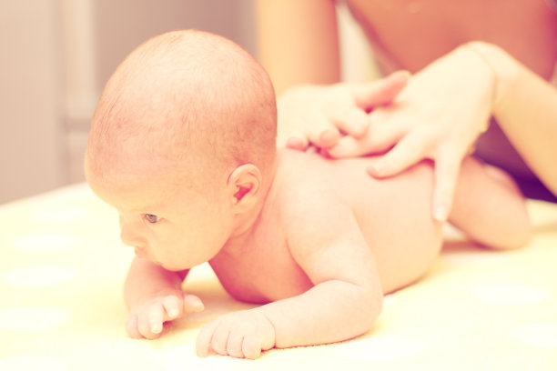 婴儿按摩图片下载