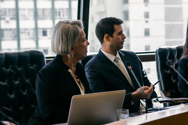 商务会议上的人图片下载