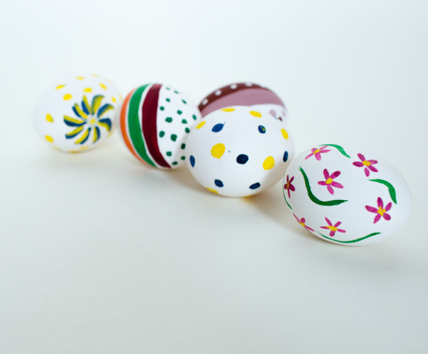 白色的复活节彩蛋图片下载