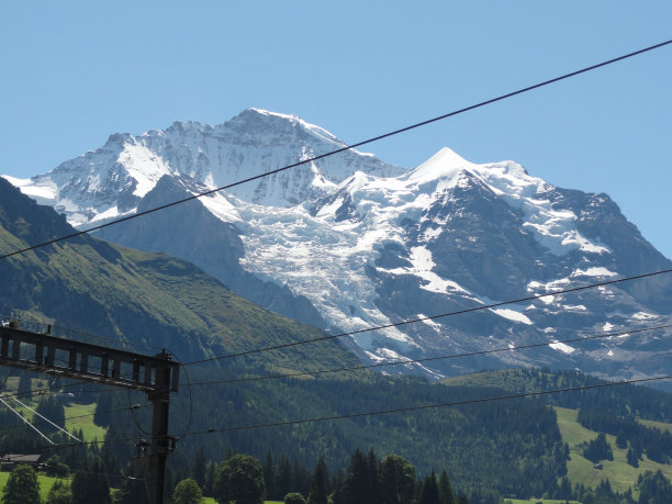 在瑞士阿尔卑斯山图片下载