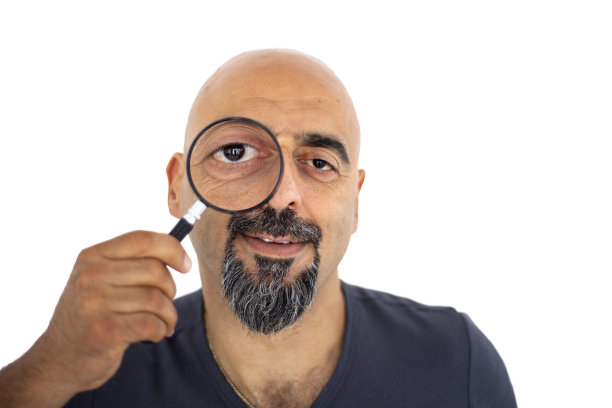 用放大镜看的人图片下载