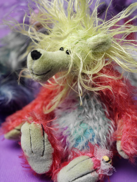 有趣的五颜六色的小泰迪熊图片下载